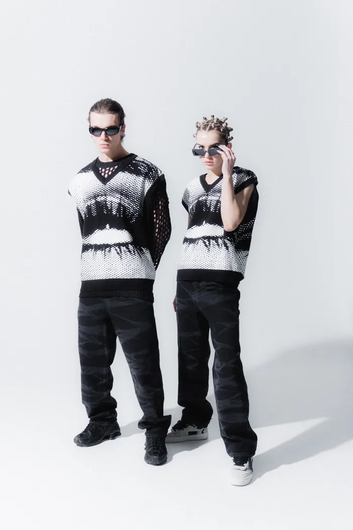 Жилетка ISSAYA Gase Black