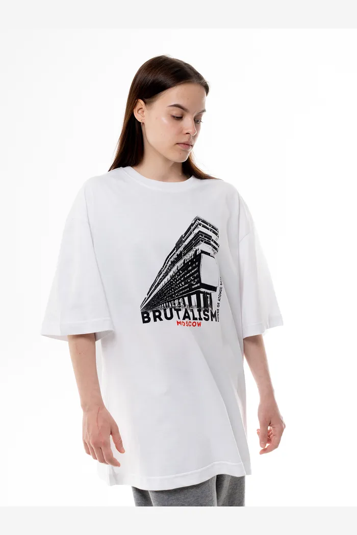 Футболка Брутализм Москва 240 man белая