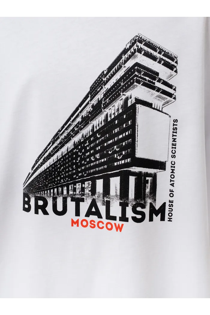 Футболка Брутализм Москва 240 man белая
