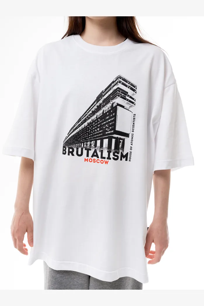 Футболка Брутализм Москва 240 man белая