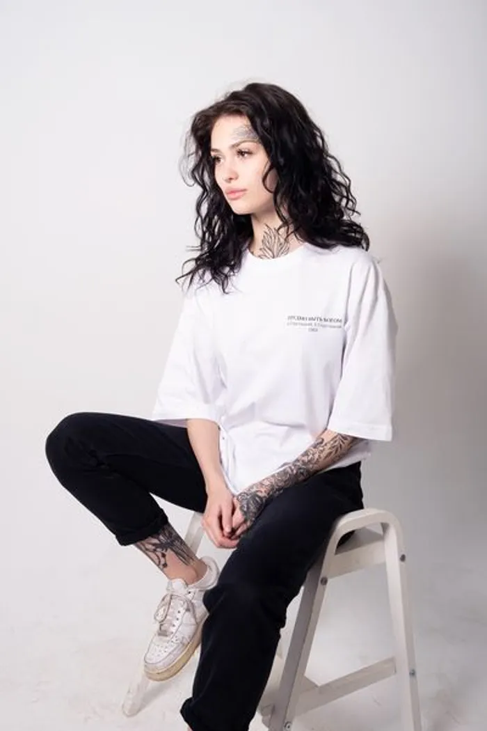 Футболка Трудно быть богом wht man