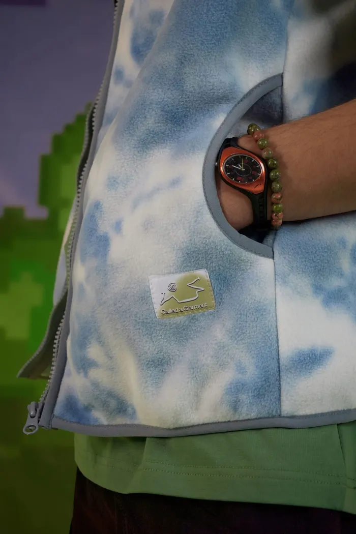 Жилетка Wilderness tie-dye vest Cloudy Sky